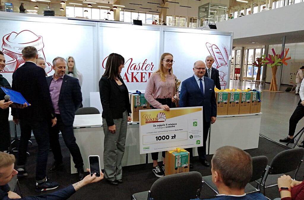Mamy to Uczennica ZS CKR w Rudce zajęła II miejsce w finale Ogólnopolskiego Konkursu ,, Master BAKER”